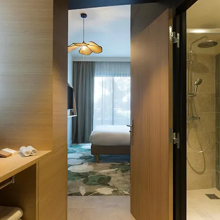 فندق Sowell Arena 4*