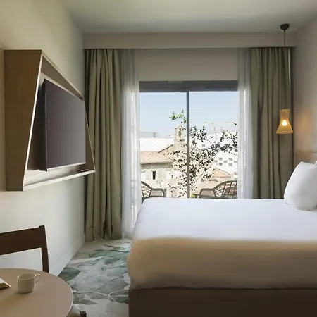 Hotel Sowell Arena